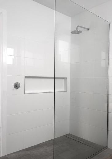 Shower recess and custom grate 